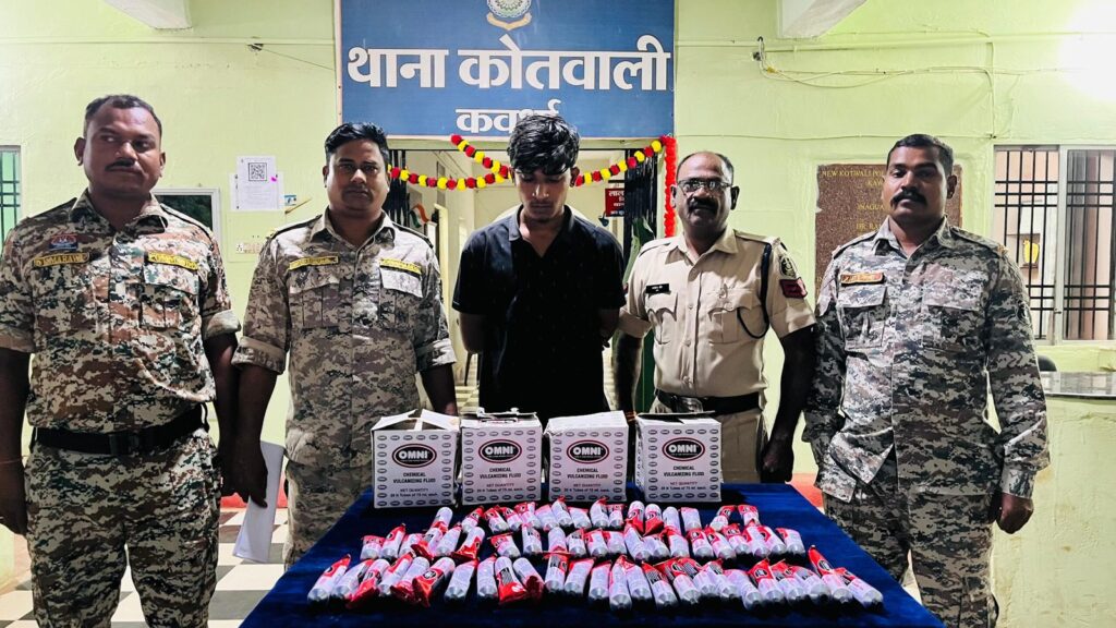 पिता की दुकान से चोरी कर बच्चों को बेचता था नशे की सामग्री, युवक गिरफ्तार, 62 सॉल्यूशन ट्यूब बरामद