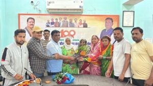 नगर पालिका अध्यक्ष ने अंर्तराष्ट्रीय महिला दिवस पर महिला कर्मचारियों का किया सम्मान, चन्द्रप्रकाश चन्द्रवंशी
