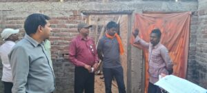 वनांचल गांवों में पहुंचे जिला पंचायत सीईओ अभिषेक अग्रवाल, प्रधानमंत्री जनमन आवास सहित विकास कार्यों का किया निरीक्षण