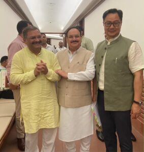 कवर्धा: केंद्रीय स्वास्थ्य मंत्री जेपी नड्डा से मिले सांसद संतोष पांडेय, कवर्धा सहित प्रदेश के पांच मेडिकल कॉलेजों को मान्यता मिलने पर जताया आभार
